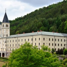 Kraljeva Sutjeska – Franjevački samostan i Crkva sv. Ivana Krstitelja / The Franciscan Monastery and Saint John the Baptist Church