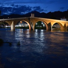 Konjic noću / Konjic at night